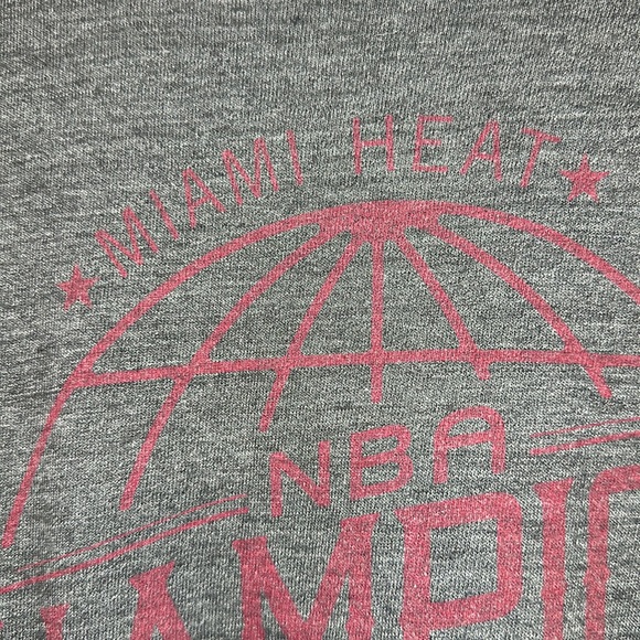 Miami Heat T-Shirt NBA Champions 2012 Adidas Medium Grey - Picture 4 of 6